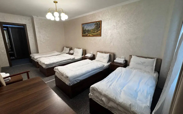 Qorasuv Hotel
