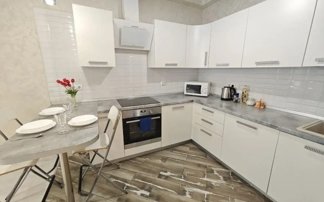 Na Ulitse Khakima 50 Flat