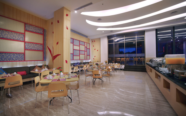 Aston Inn Pantai Losari Makassar