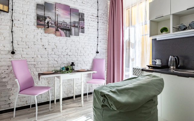 Двухуровневые апартаменты для двоих с видом во двор