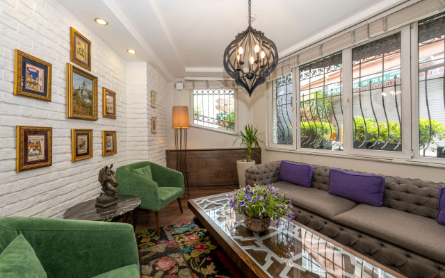 The Marions Suite Hotel