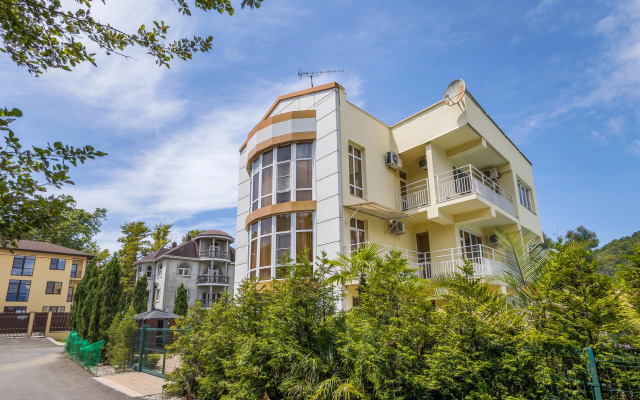 Yuzhny Park Guest House