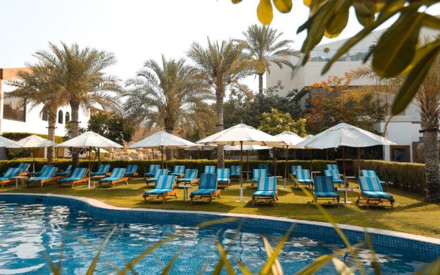 Dubai Marine Beach Resort & Spa Hotel