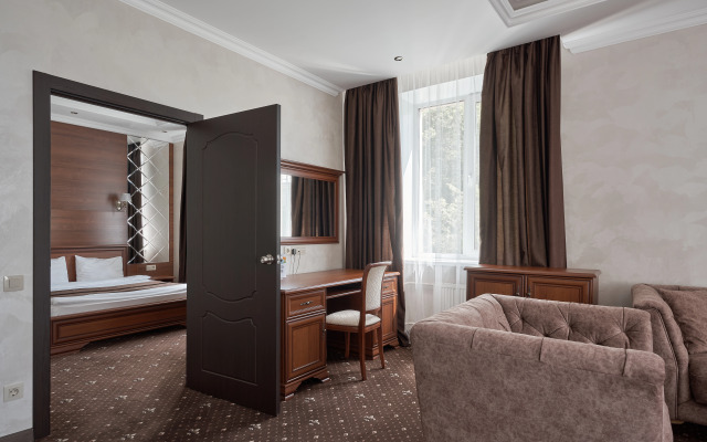 Korona Hotel