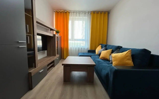 Trekhkomnatnaya na Shesterykh s Konditsionerom Flat
