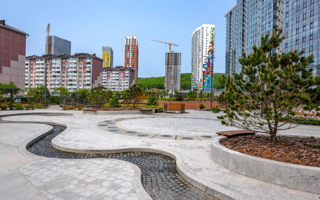 V Dome S Zakrytoy Territoriey Flat