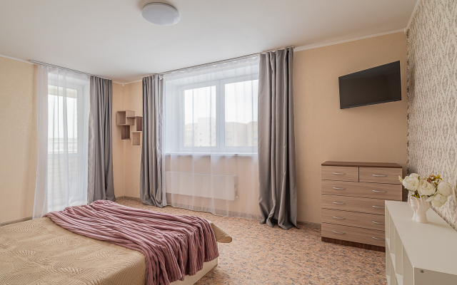 Апартаменты 150 Уральских Рабочих 44