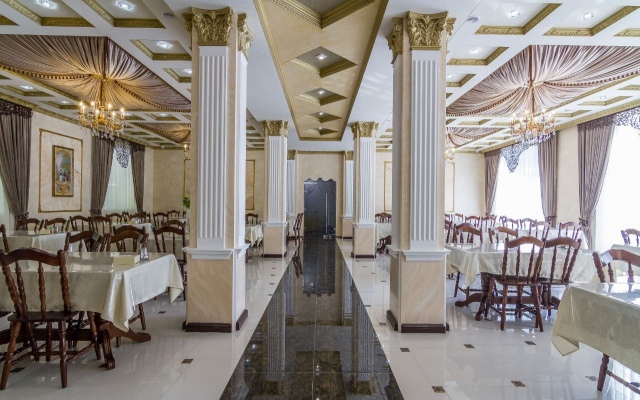 Zolotaya Korona Hotel