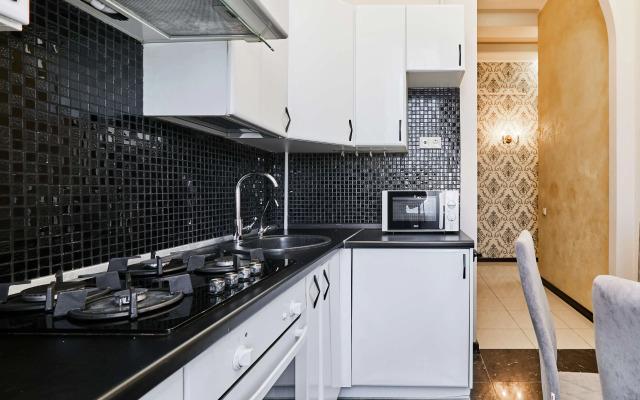 FlatStay Podyezdnoy 17 Apartments