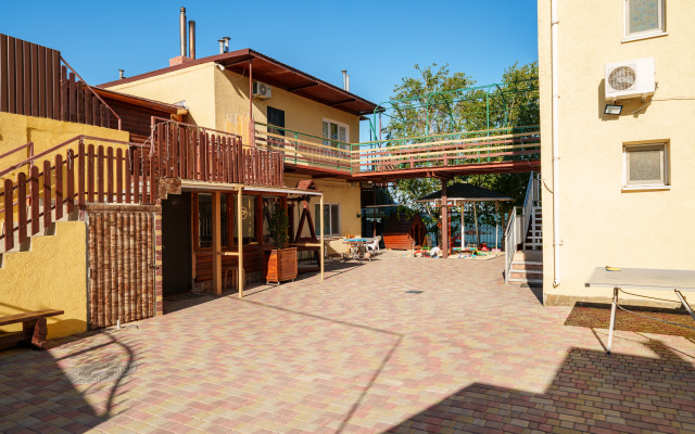 Отель Золотые Пески