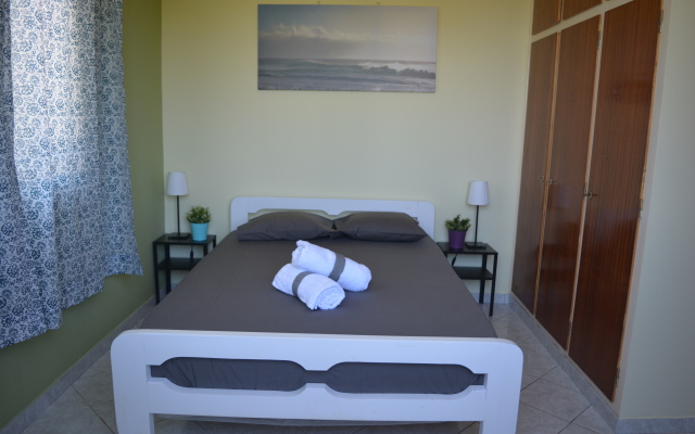 Monte Caputo HolidayHouse Guest House