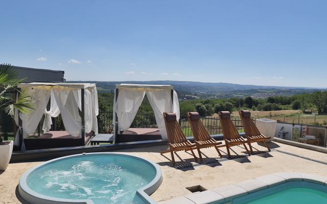 Отель Alexander Resort