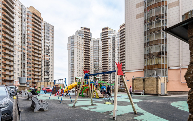 U Metro Grazhdanskiy Prospekt Apartments