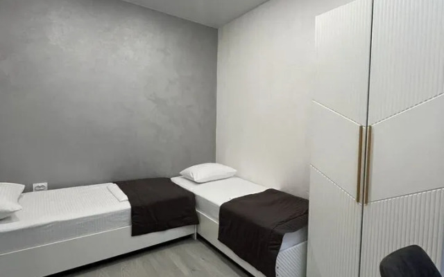 Апартаменты на Светлой 18 (208)