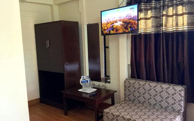 Morjim Queen Beach Resort Hotel