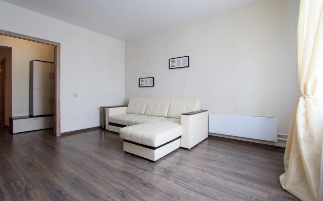 Metro Akademicheskaya Flat