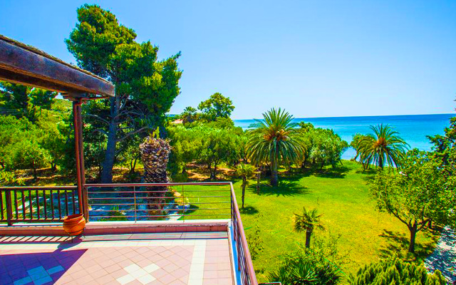 Malt BeachFront Villa