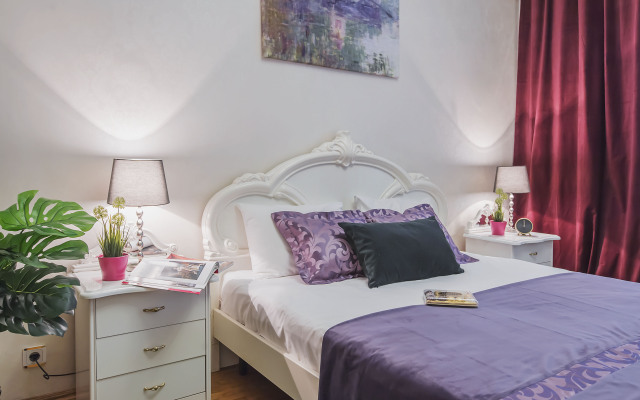 GM Cozy two-room apartment near the Kremlin and Arbat Apartments