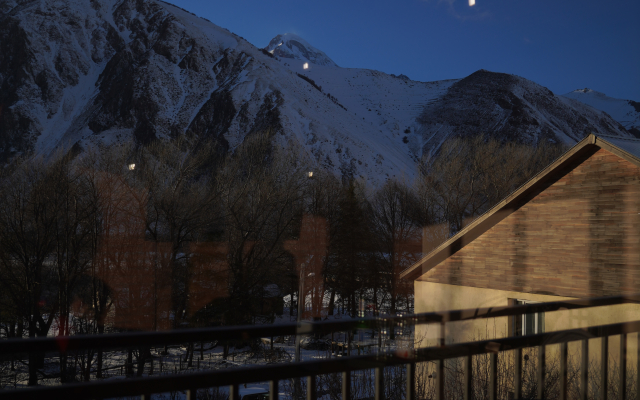 Peak Kazbegi Hotel
