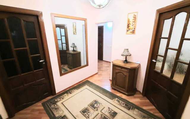 Akan Sere 90A Apartments