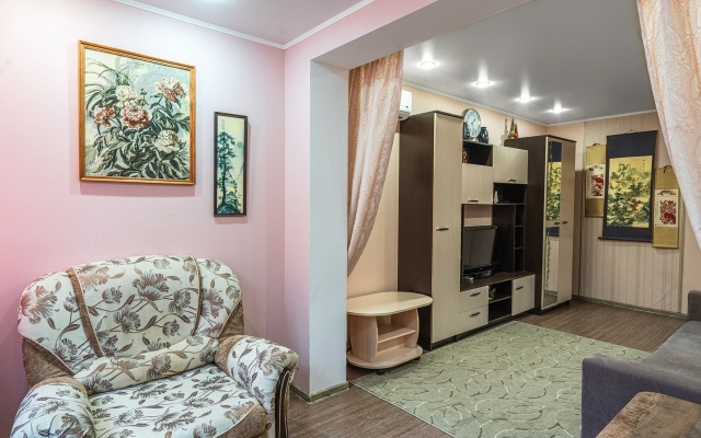 Uyutnaya Kvartira S Novym Remontom Apartments