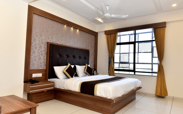 New Empire Hotel
