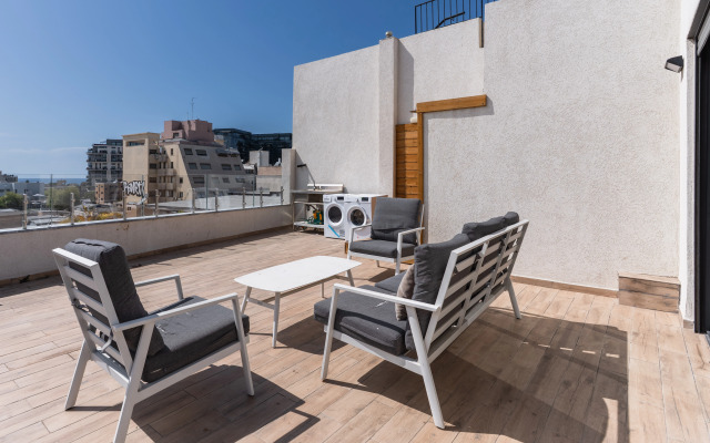 Blueground at Florentine High End Mini Penthouse ID76 Apartments