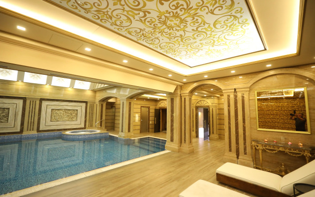 Venice Complex Hotel