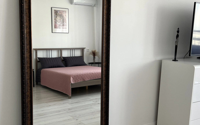 Uyutnaya Studiya Flat Na Sverdlovskoy