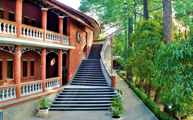 Отель WelcomHeritage Taragarh Palace