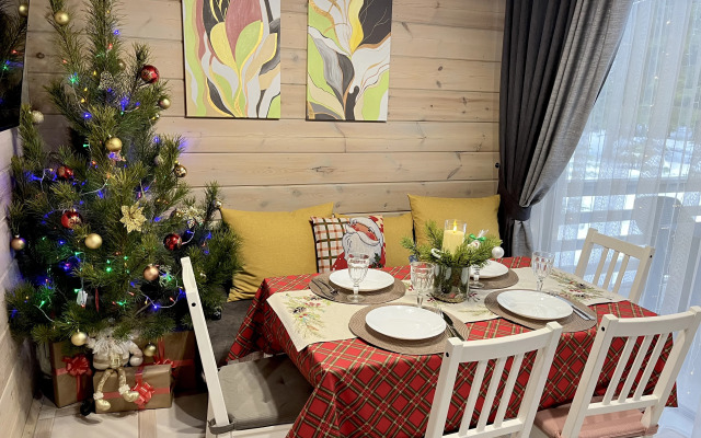 Домик на опушке на берегу Озера Волго на Селигере - коттеджи Сосновый бор