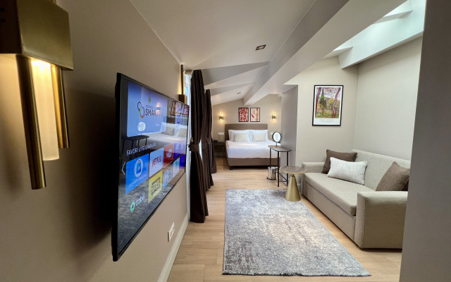 Weingart Suites Hotel