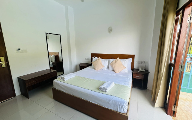 Moi Ella by Dbi Hotel