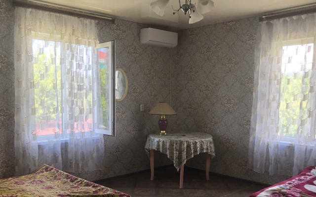 Uyutny Domik Private House