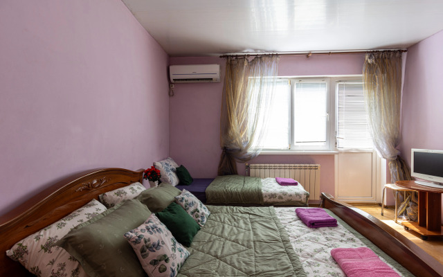 Na Leselidze 10b Guest House