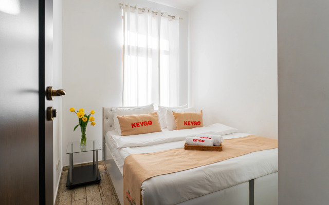 KeyGo #0123, 2 Bedroom, Near Yeritasardutyan Park, View of Ararat Apartments