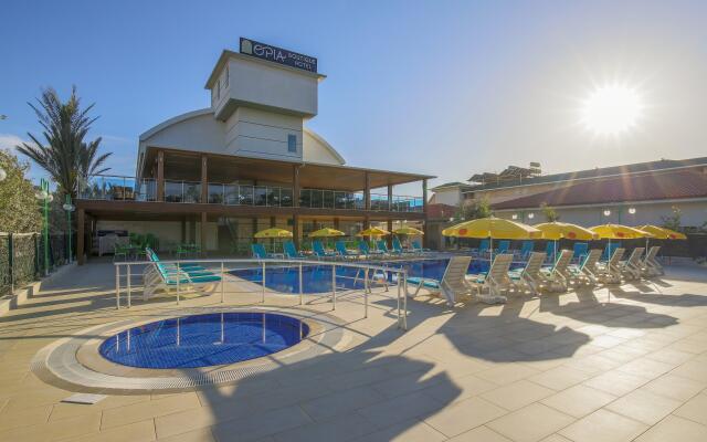 Opia Hotel
