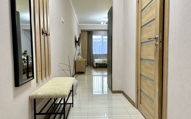 Studiya Merenga V Tsentre Goroda Flat