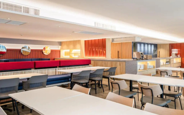 Отель Blue Hippo Hotel