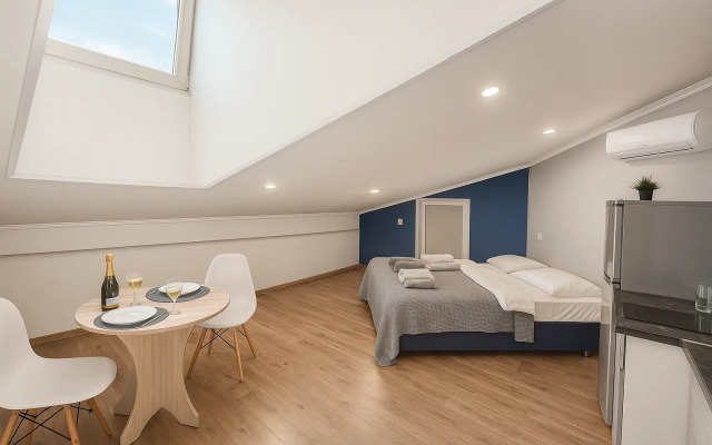 Апарт-отель Loftet Rooms