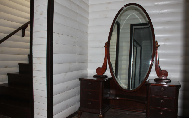 Частный Дом на Берегу Моря с Бассейном