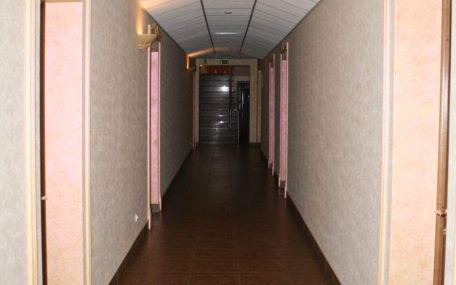 Shatura Holl Hotel