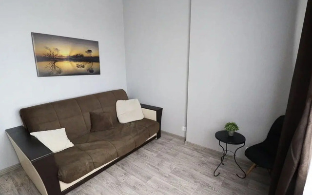 3-kh Komnatnaya V Oruzheynoy Stolitse Flat