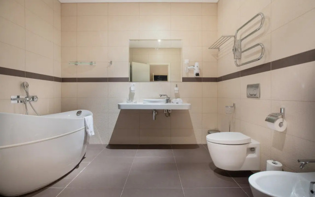 Rockmond 61 Junior Suite 1