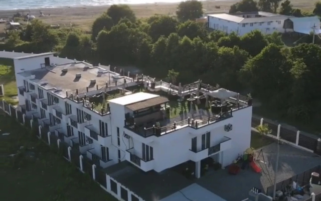Higos Hotel