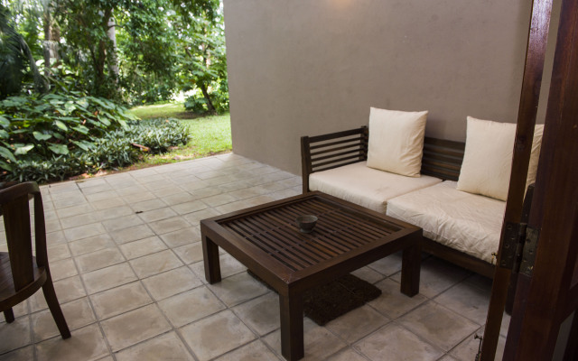 Roman Lake Ayurveda Resort Hotel
