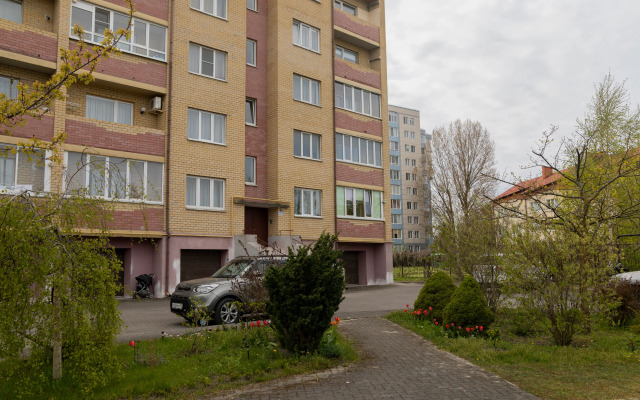 Svetlaya Ryadom S Morem Flat