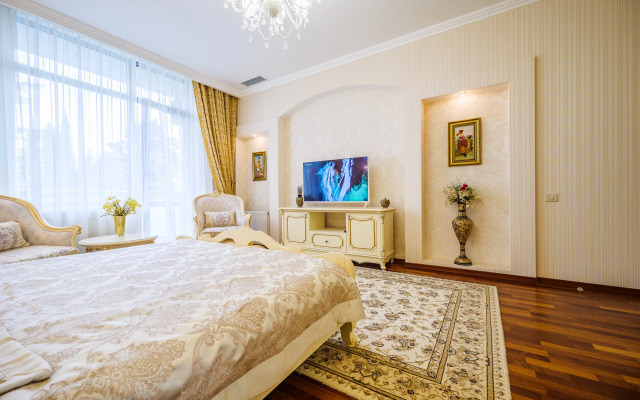 Апартаменты Роскошная квартира Классика с видом на парк