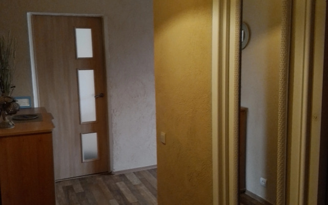 Na Naberezhnoy V Istoricheskom Tsentre Flat
