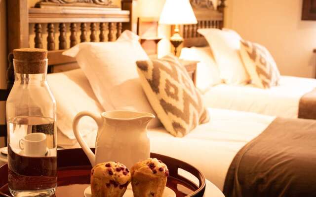 Hospedium Hotel Val de Pinares